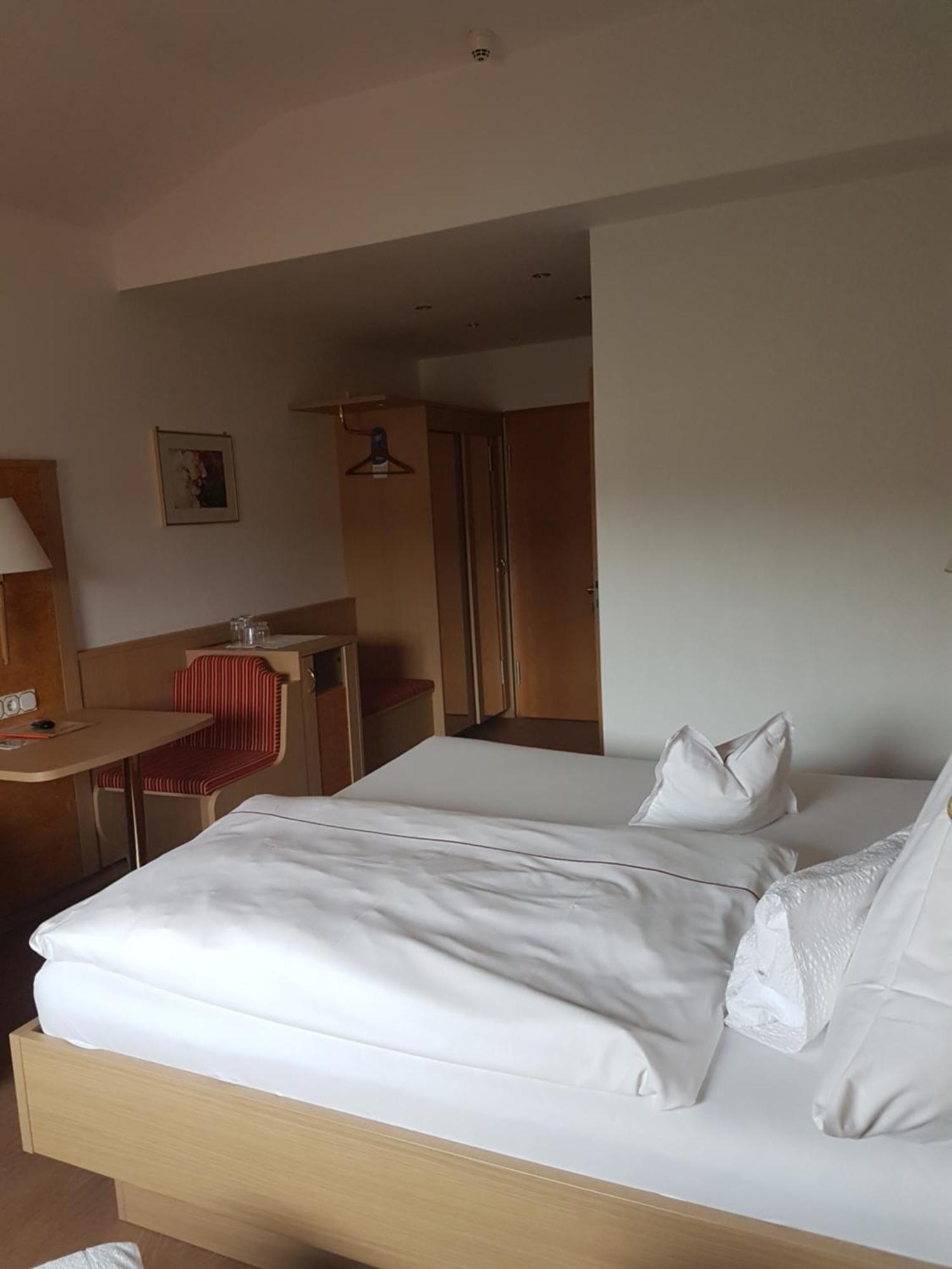 Hotel Muehlenthal Gmbh Schwalbach ภายนอก รูปภาพ