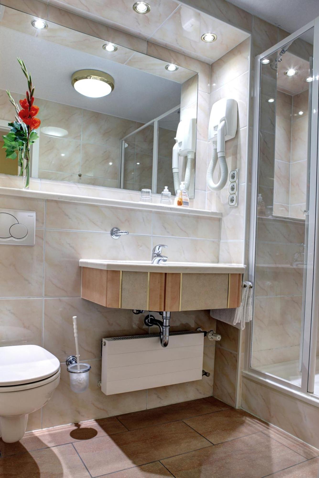 Hotel Muehlenthal Gmbh Schwalbach ภายนอก รูปภาพ